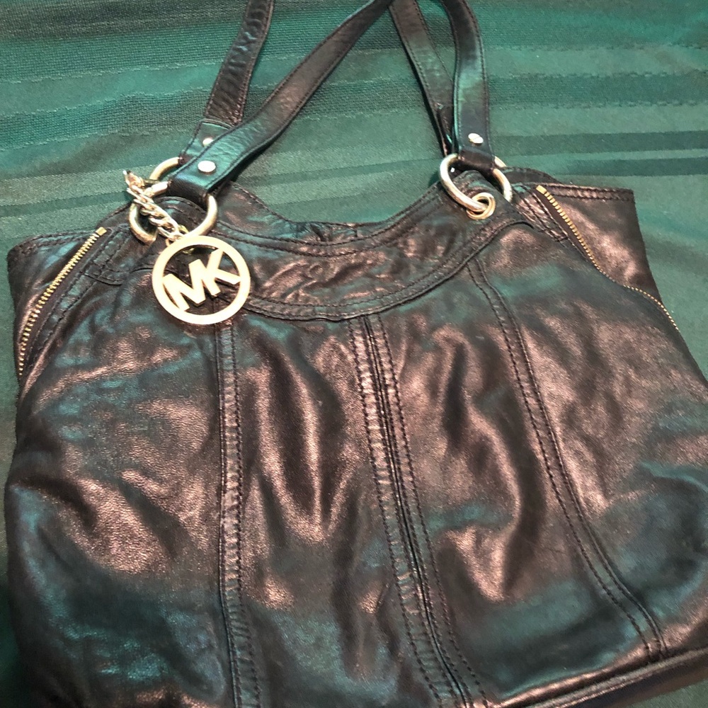 MK Purse - Picture 3 of 8